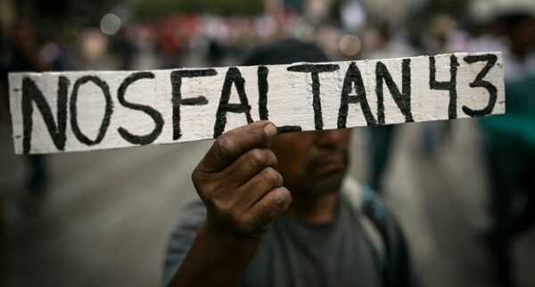 Ayotzinapa, nos faltan 43. Artículo en Jacobin&nbsp;AL